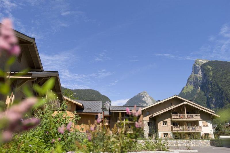 Cgh Residences & Spas La Reine Des Pres Samoens Exterior photo